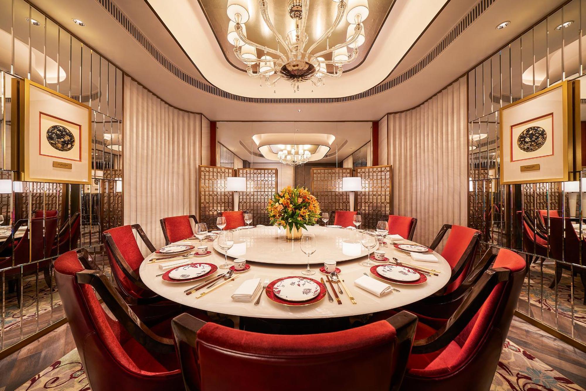 The St. Regis Khách sạn