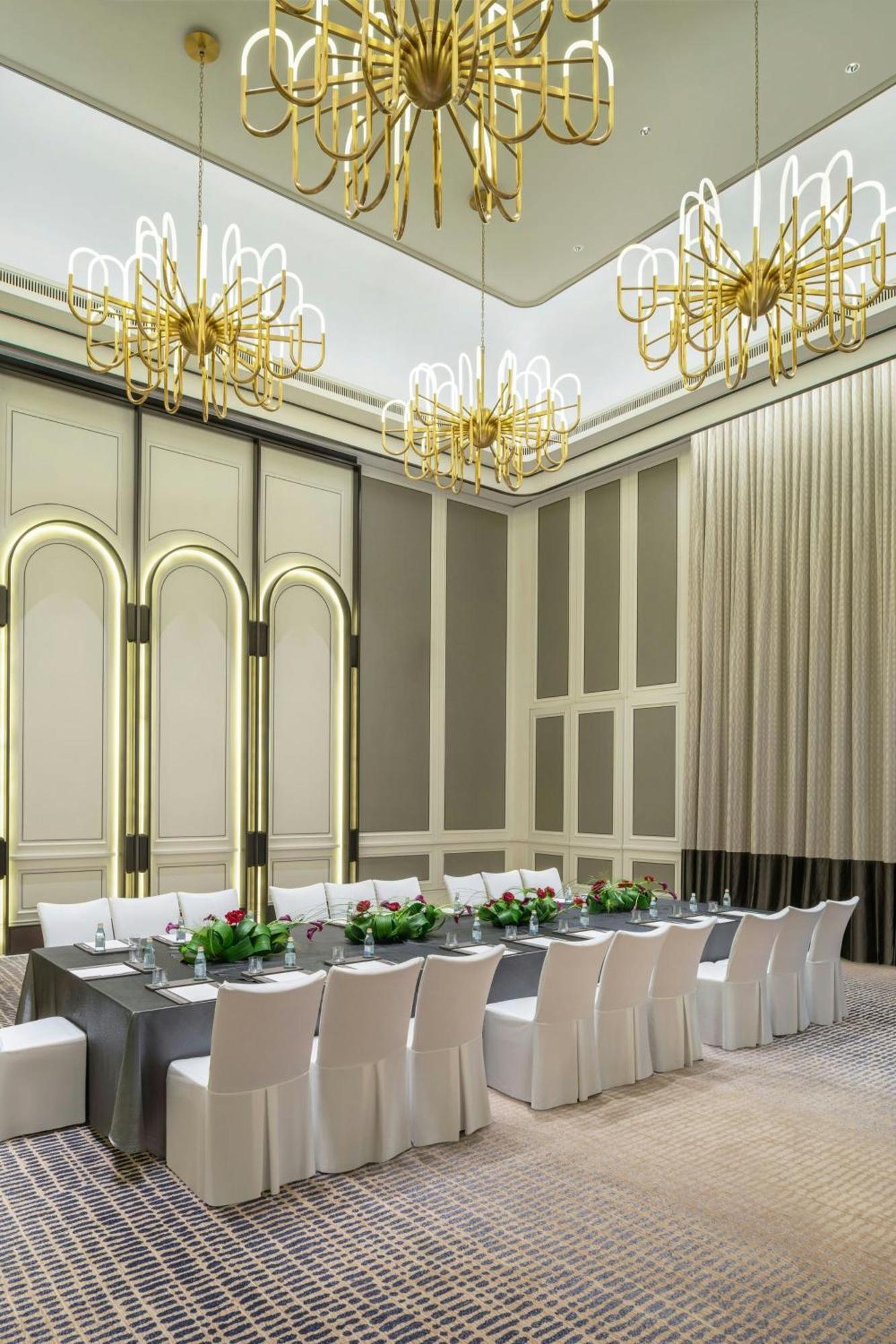 The St. Regis 5*
